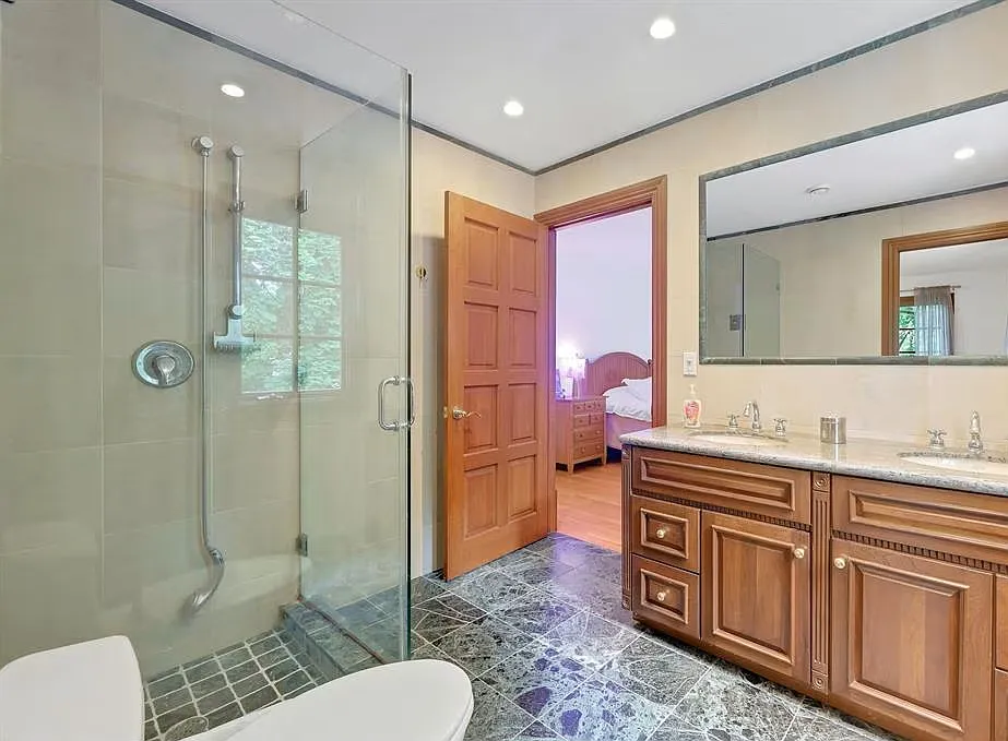 3 bed, 1500 sqft, $3,200 — Photo 4