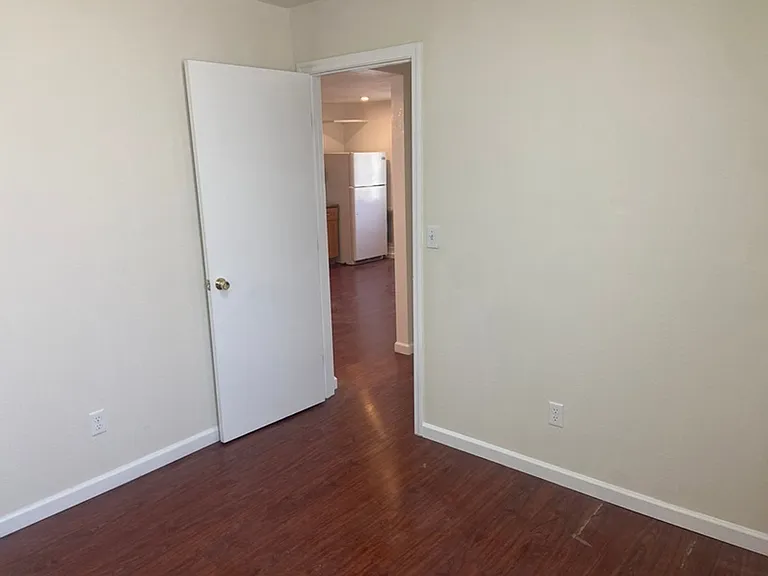 1395 Oakdale Ave — Photo 20