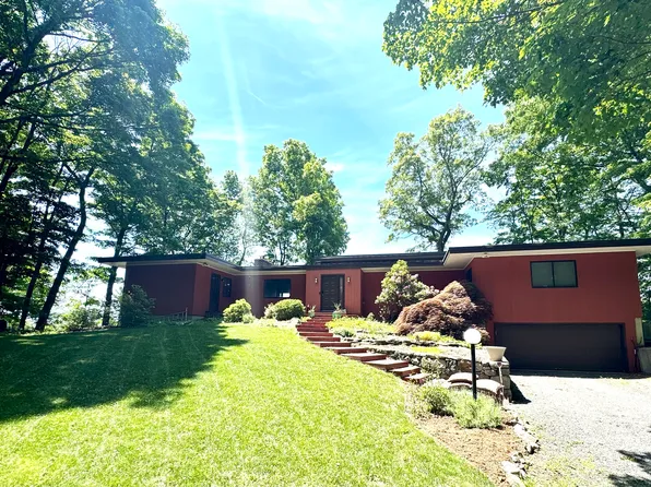 79 Seth Low Mountain Rd, Ridgefield, CT 06877