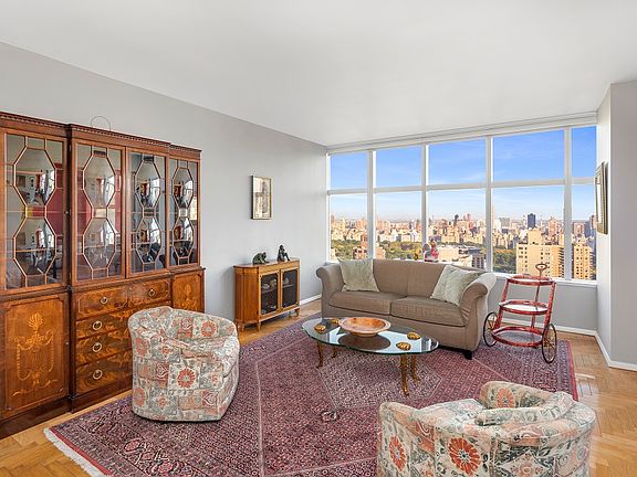 2nd image of 160 W 66th St APT 44D