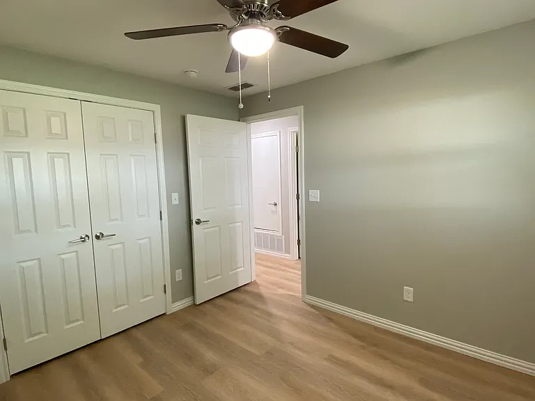 815 N Lydia St — Photo 20