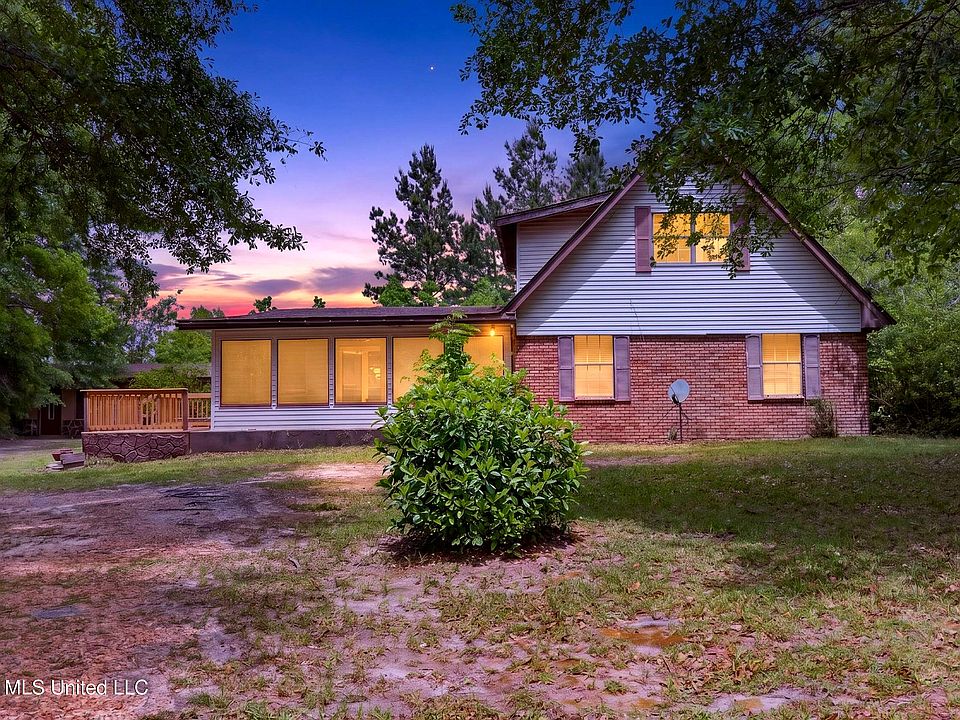 1st image of 303 Varnado Ave