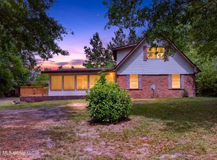 303 Varnado Ave, Wiggins, MS 39577