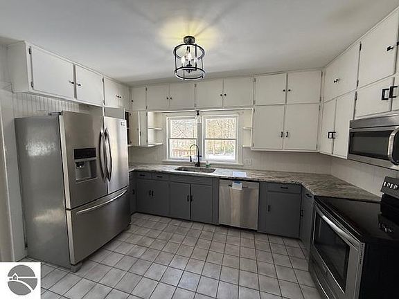 5th image of 6707 W Decker Rd