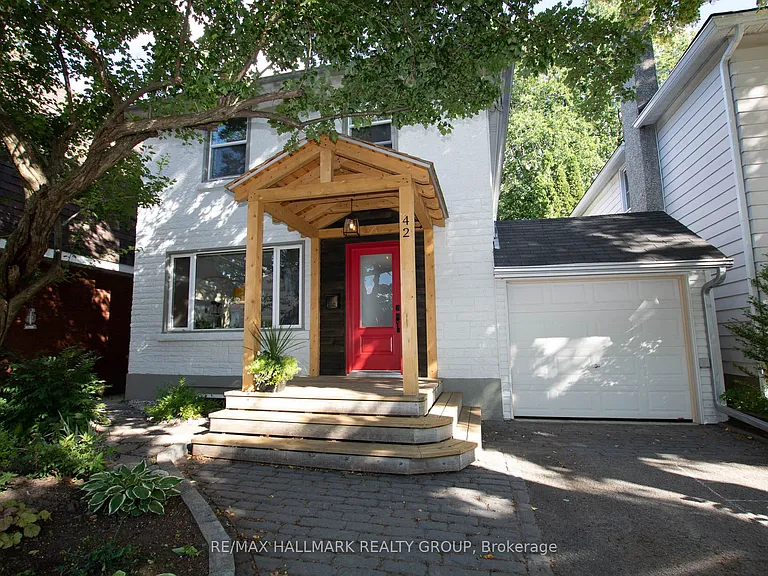 42 Glengarry Rd — Photo 1