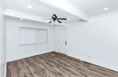 1401 McCullough Avenue Northeast — Photo 3