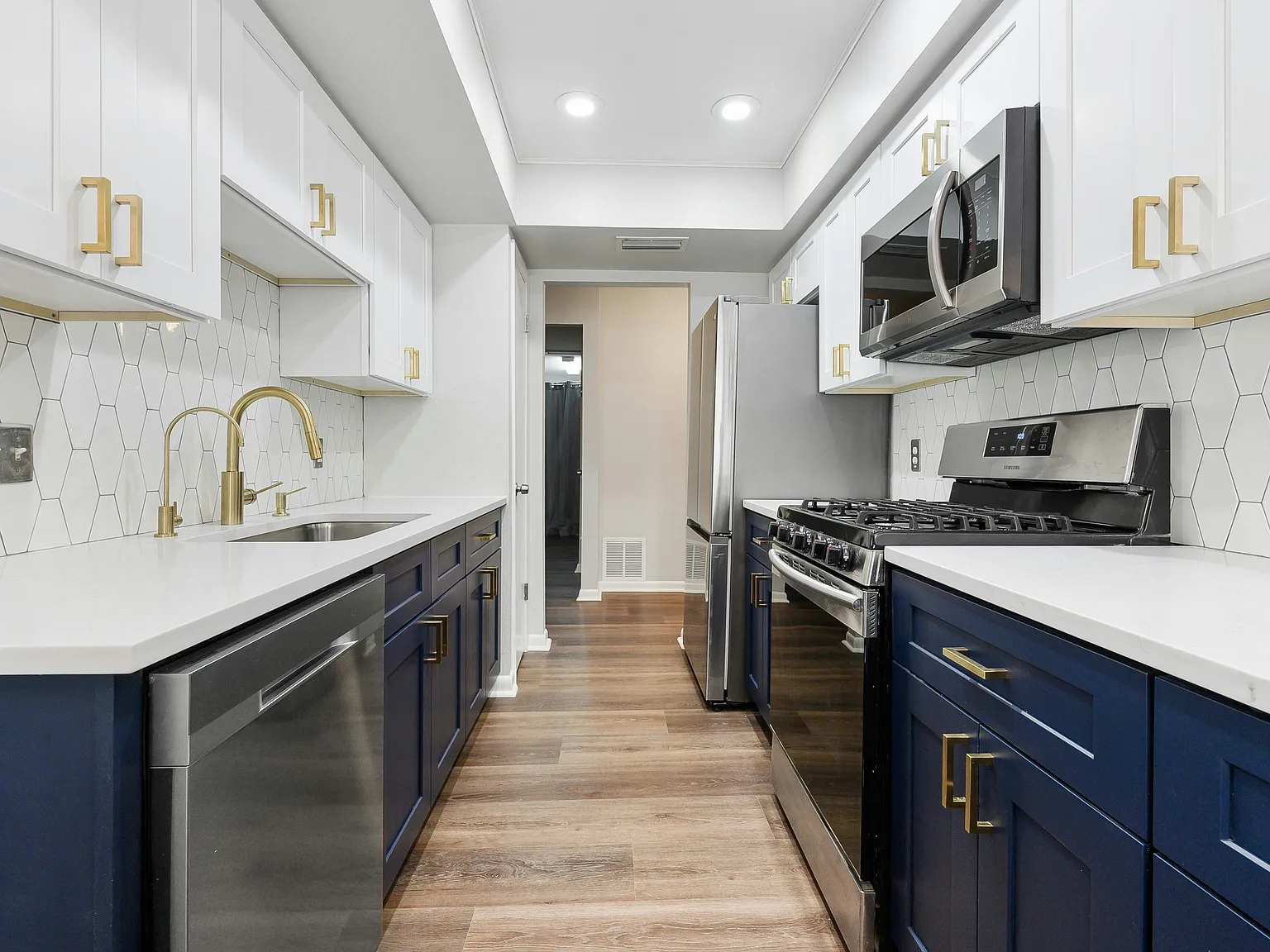 3 bed, 1592 sqft, $2,850 — Photo 3