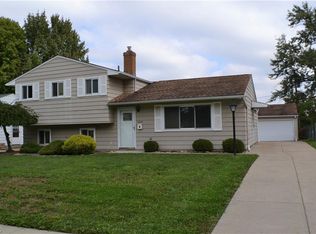 6519 Grayfriar Dr, Brookpark, OH
