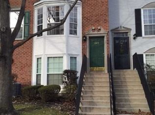 249 Larch Ln, Mahwah, NJ 07430