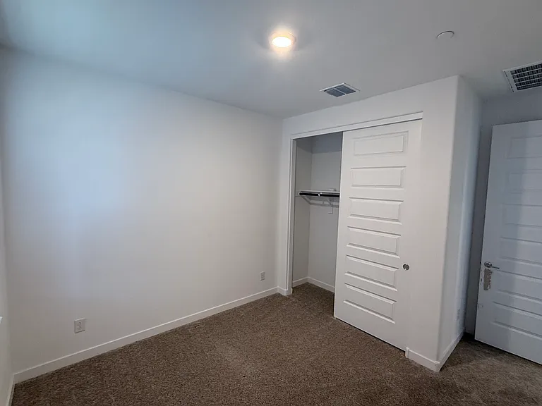 S Hawk Ln — Photo 15