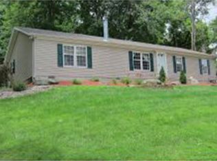 8619 E Sycamore Rd, Bloomfield, IN 47424