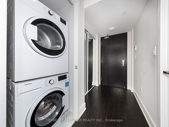 3rd image of 955 Bay St #2310