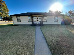 1414 Harding St, Great Bend, KS 67530