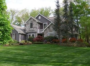 1 Turf Rd, Suffern, NY 10901