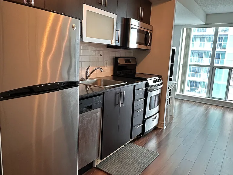 50 Town Centre Ct #1707 — Photo 3