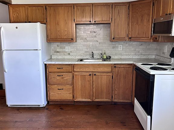 2nd image of 345 Essex St