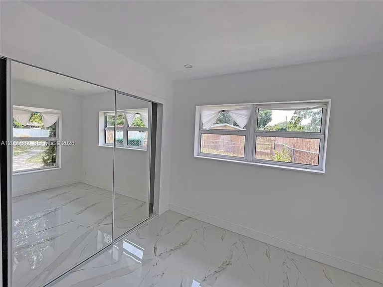 1606 NW 12th Ave — Photo 49