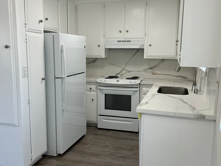 4174 Iowa St #7 — Photo 14