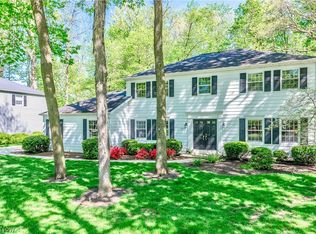 31414 Roberta Dr, Bay Village, OH 44140