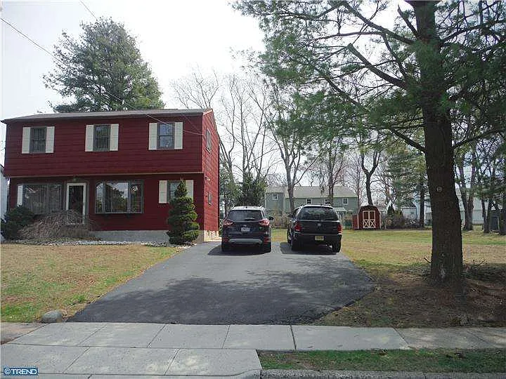 361 Acorn Dr photo 1