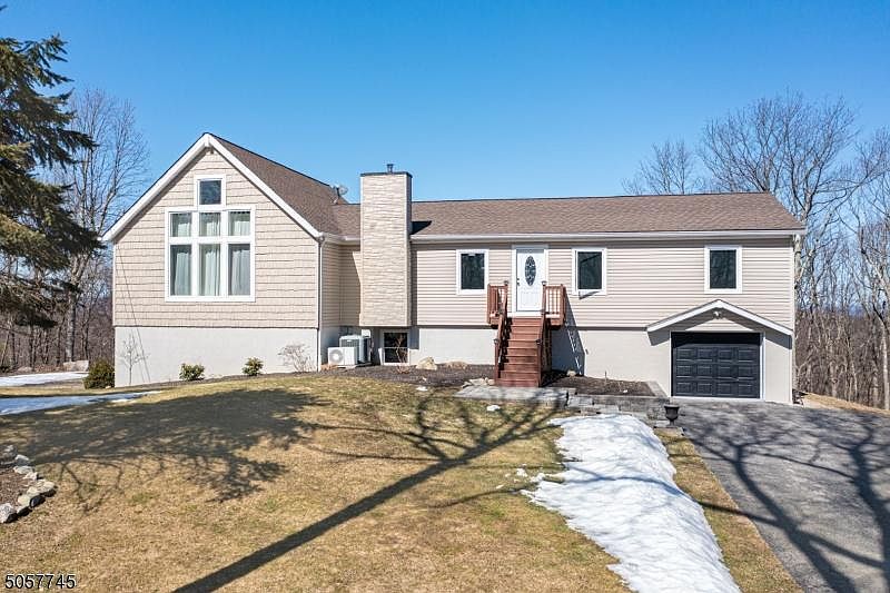 1st image of 74 Lakeside Dr NW