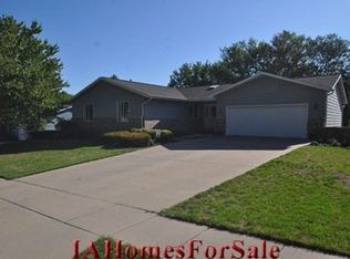 2003 Balsam Dr SW, Cedar Rapids, IA 52404