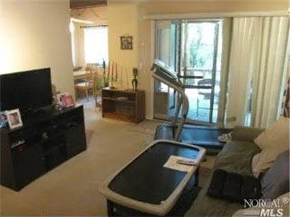 84 Madrone Ave APT 15, San Anselmo, CA 94960