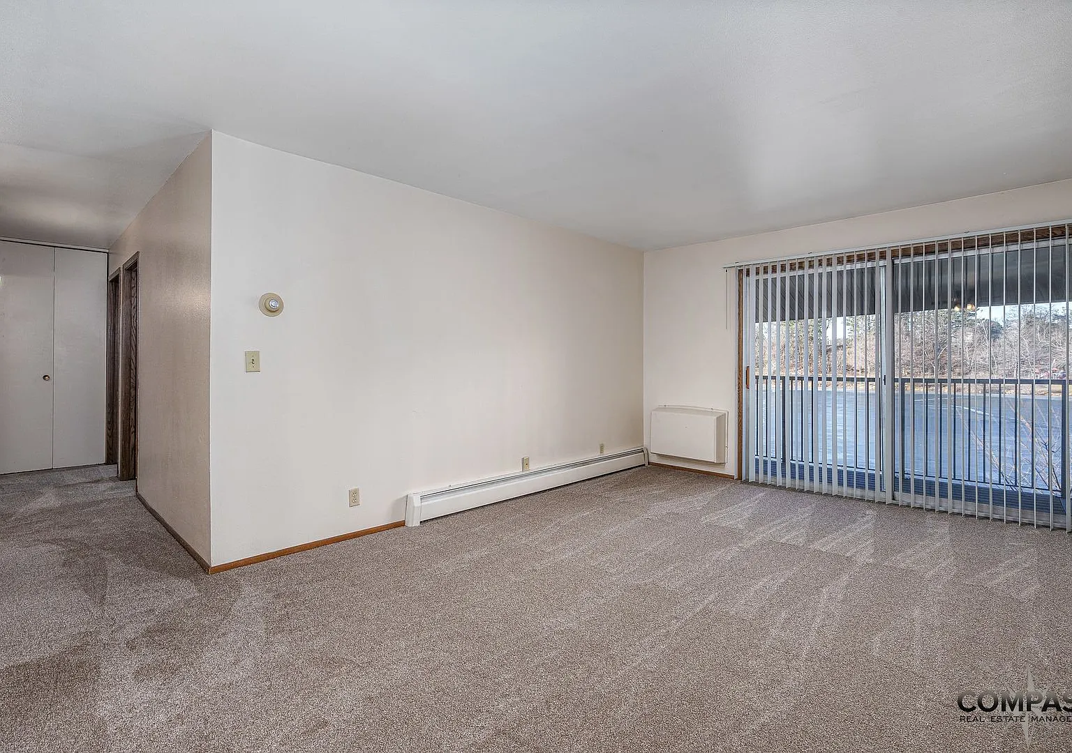 Half Moon Lake Apartments — Photo 4