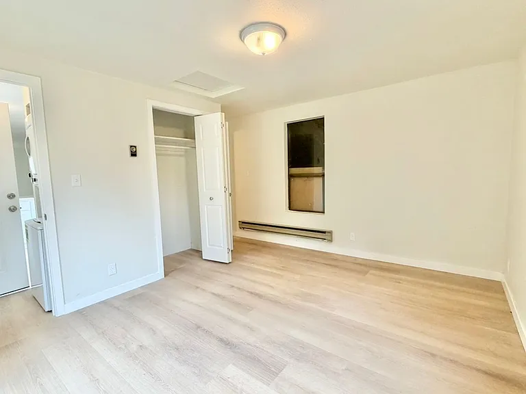 3063 Oak Bay Rd — Photo 6