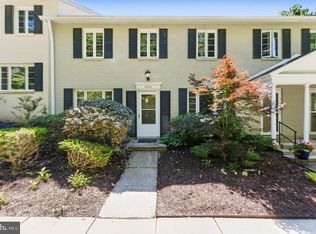 9884 Hollow Glen Pl #2536, Silver Spring, MD 20910