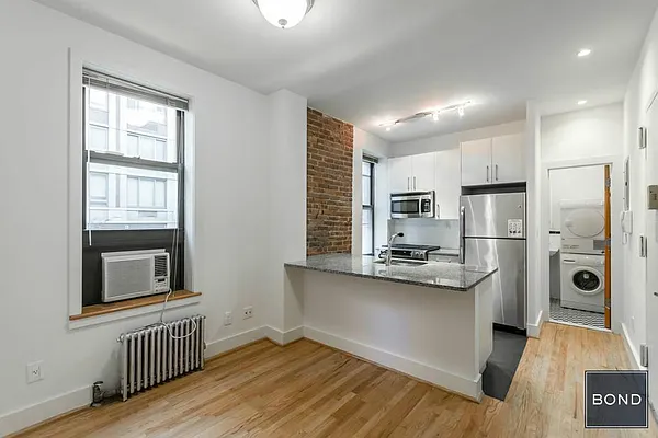 Rented by Bond New York | media 10