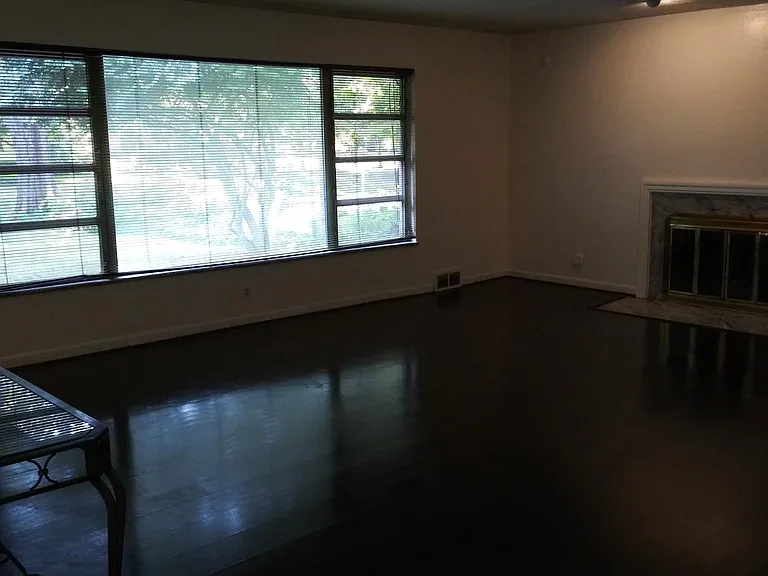 4255 Knollton Rd — Photo 11
