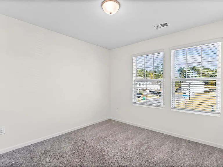 1012 Paddington Dr — Photo 23