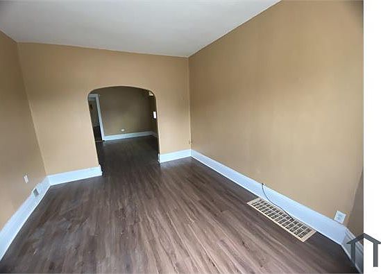 4th image of 10757 S Edbrooke Ave Floor 2