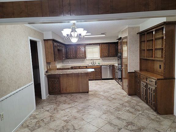 5th image of 4504 78th St