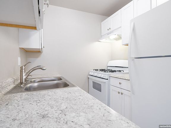 2nd image of 409 S Webster Ave #433-210