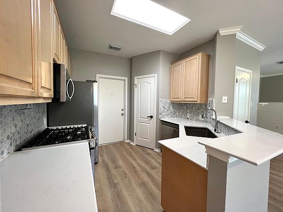 5th image of 8603 Bobcat Dr