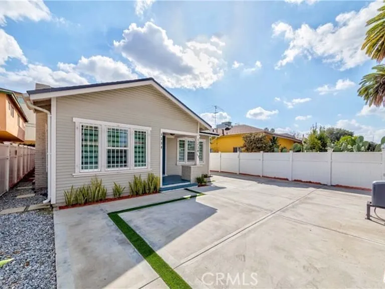 1238 S Muirfield Rd — Photo 17