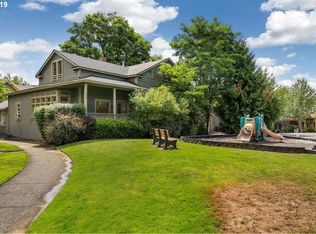 565 SE Heathcliff Ln #2, Hillsboro, OR 97123