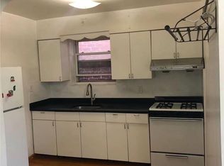 6930 52nd Dr, Flushing, NY 11378