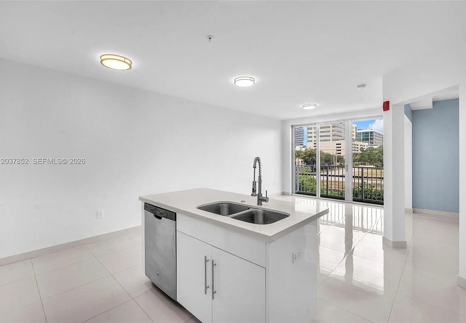 Weitzer Aventura Place Co — Photo 3