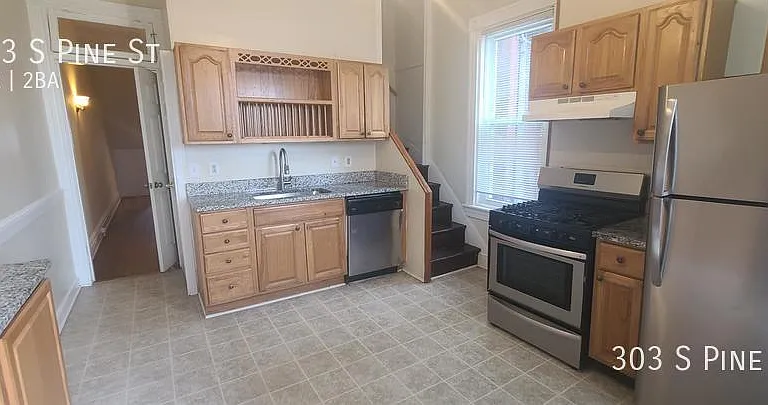 303 S Pine St — Photo 11
