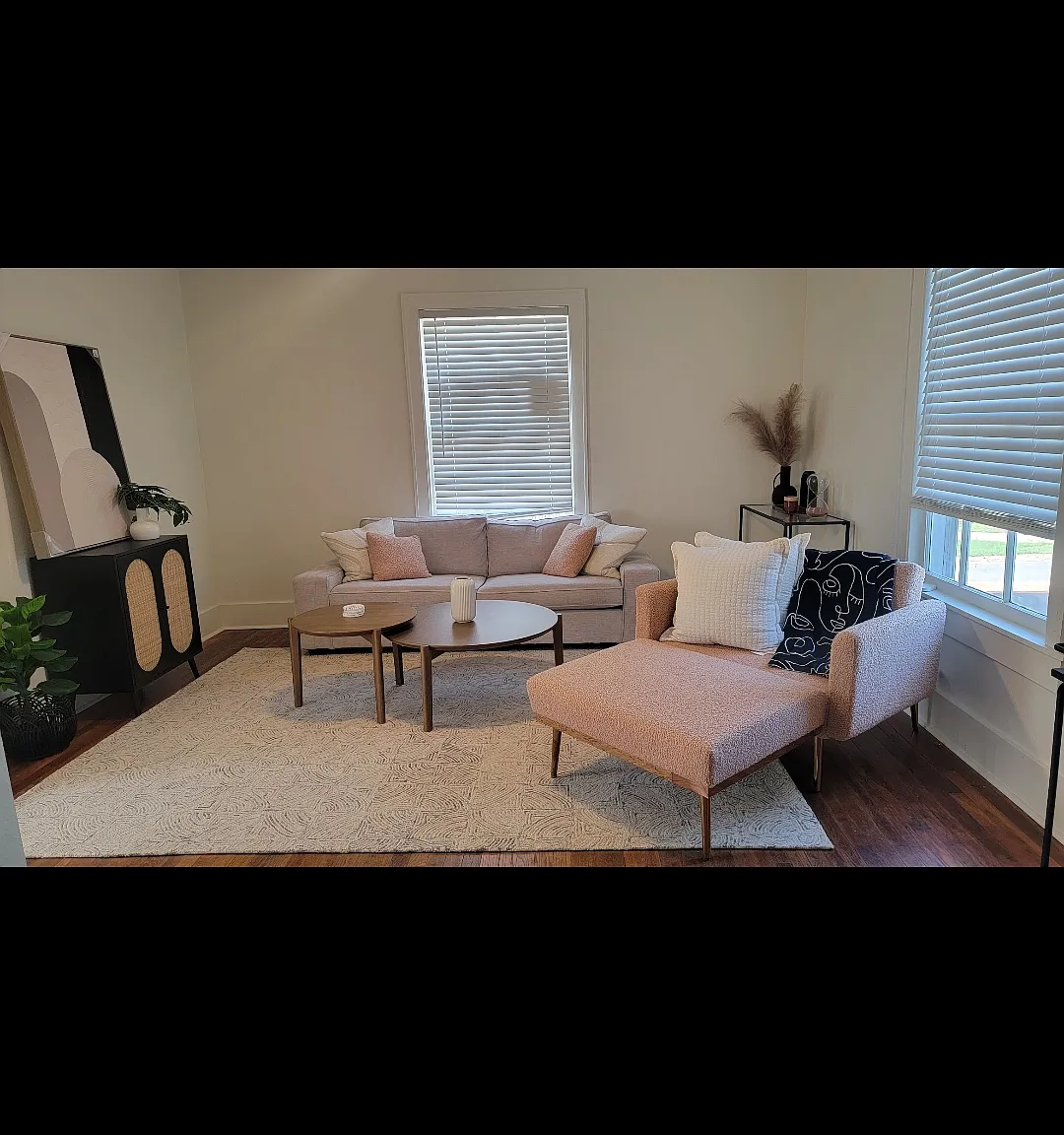 1 bed, 1.5 bath, 1000 sqft, $1,800 — Photo 2