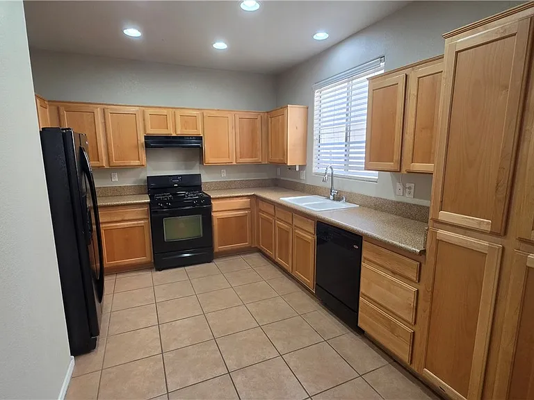 8149 Lake Geneva Ct — Photo 3