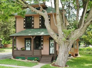 8 Guth St, Dundee, IL 60118