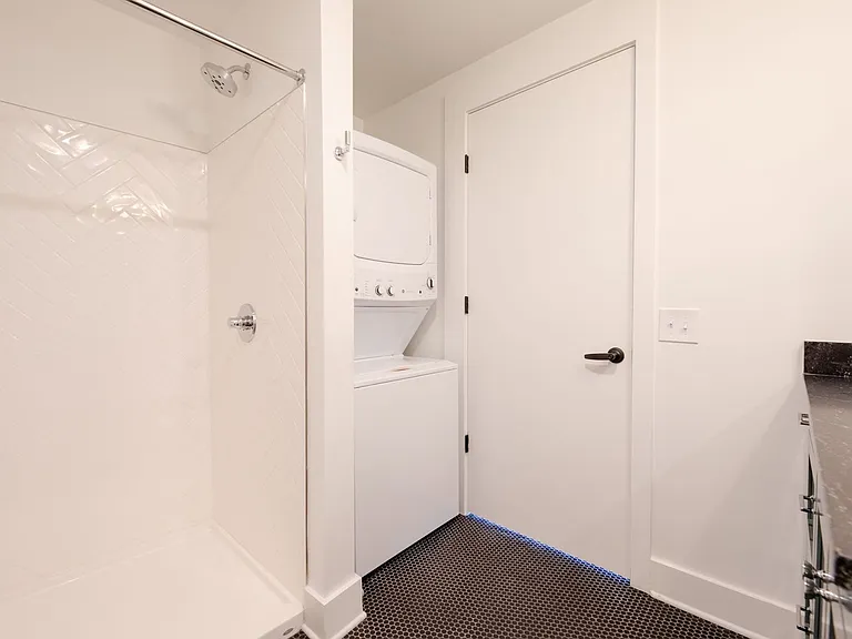 582 Mulberry St — Photo 71