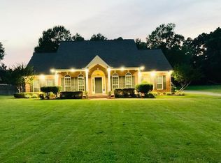 418 Beaver Lake Dr, Texarkana, TX 75501