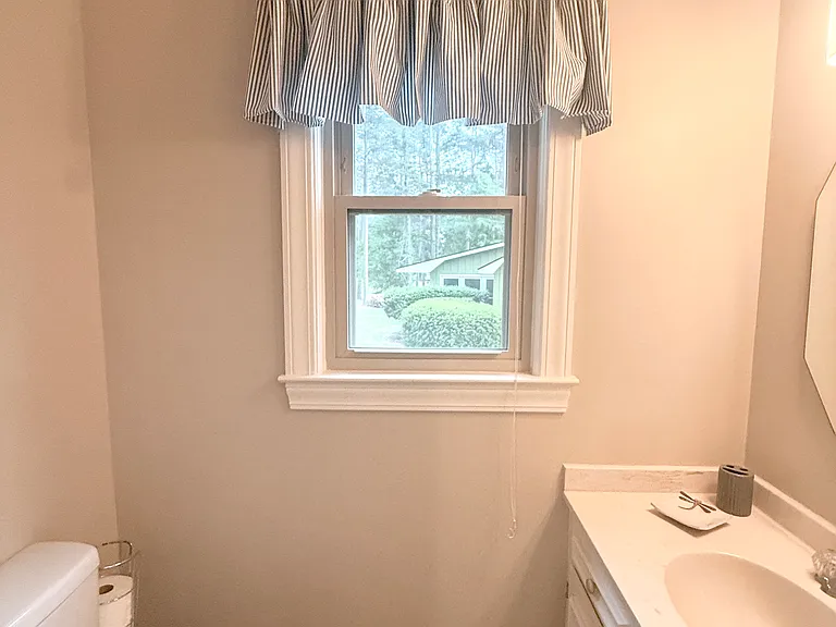 121 Cooper Cir — Photo 24
