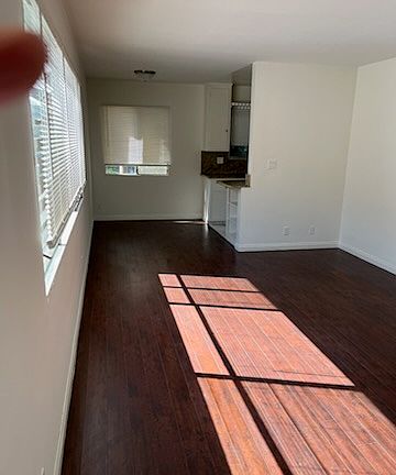 2nd image of 1444 Barry Ave #1K
