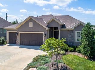 10815 W 158th Ter, Overland Park, KS 66221